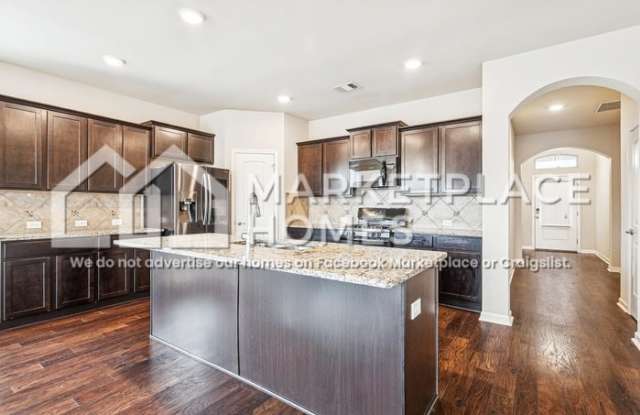 905 Lakeshore Village Pt Gallery 2