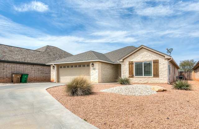 NOW AVAILABLE | Pristine 3-Bedroom Home in the Bluffs Neighborhood! Gallery 3