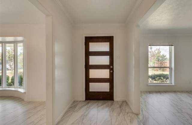 10137 Fieldfare Court Gallery 4