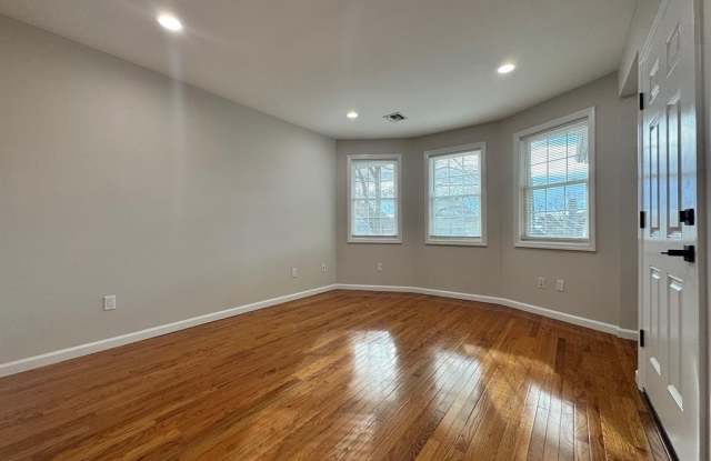 199 Maple Avenue - 199 Maple Avenue, Wallington, NJ 07057