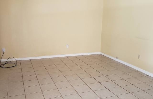 Available - 2 Bed/1Bath Single Family Home~Fenced Yard photos photos