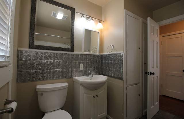 2317 32nd Street, Ready for move in! photos photos