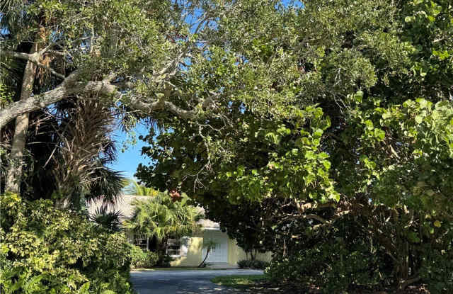 1946 Surfside Terrace Gallery 2