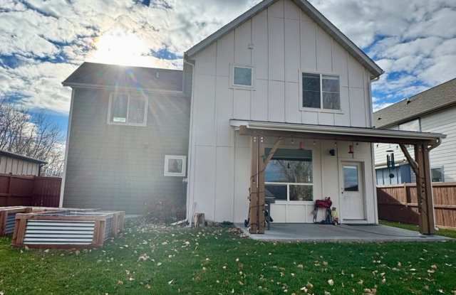 Chic  Comfortable 3-Bed Home in Bozeman’s King Arthur Park - 25 Ramshorn Peak Lane, King Arthur Park, MT 59718