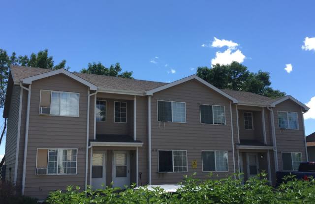 2 Bed 1.5 Bath Townhouse End Unit in North Central Loveland - Water/Sewer/Trash Included in Rent! photos photos