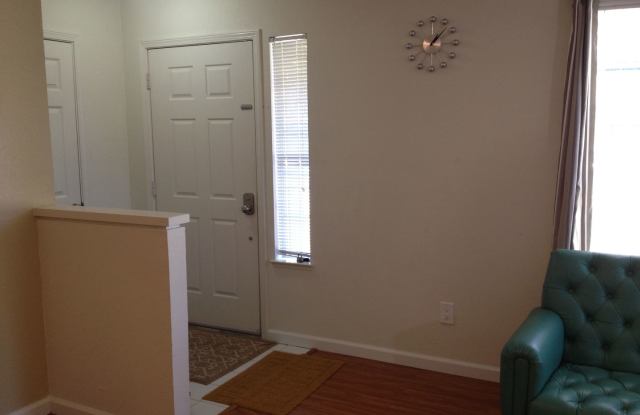1609 Graystone Lane Gallery 4