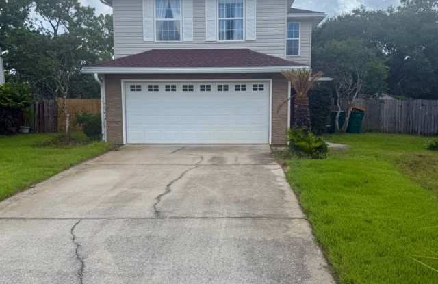 Bright & Spacious 4 Bedroom Home Near Hurlburt Field! Gallery 1
