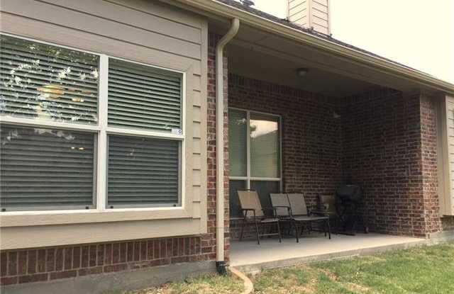 11993 KINGSVILLE Drive Gallery 4
