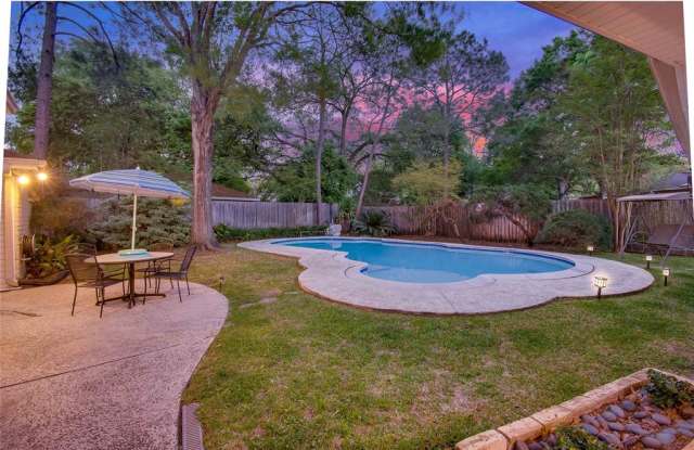 12027 Riverview Drive Gallery 2
