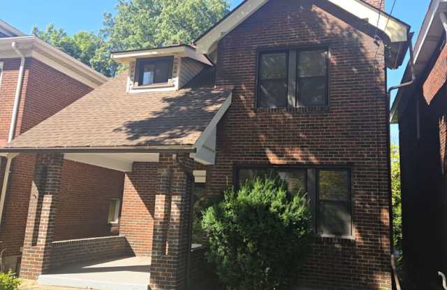 Spacious 3-Bedroom Home w/ Parking  Central A/C – Squirrel Hill photos photos