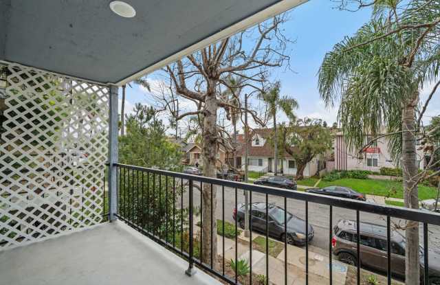 Roswell Avenue (905) photos photos