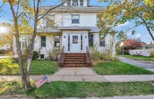 42 Vernon Avenue - 42 Vernon Avenue, Rockville Centre, NY 11570