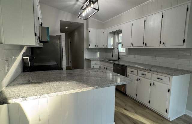 Modern 3bed/2bath in GREAT neighborhood! photos photos