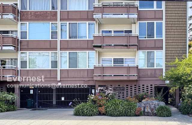 2601 College Avenue photos photos