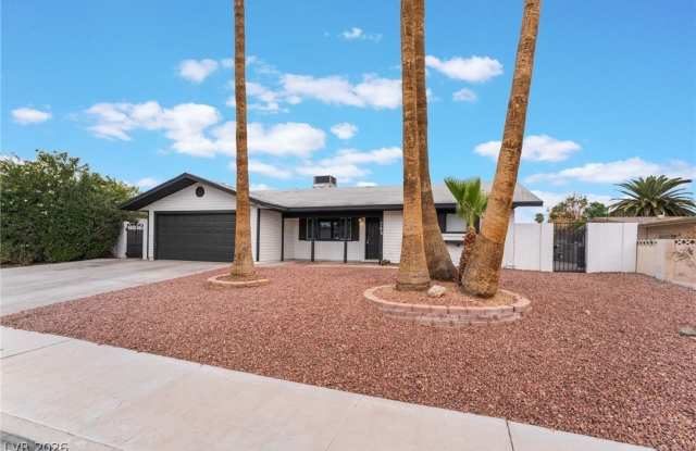3992 Chinchilla Avenue Gallery 3