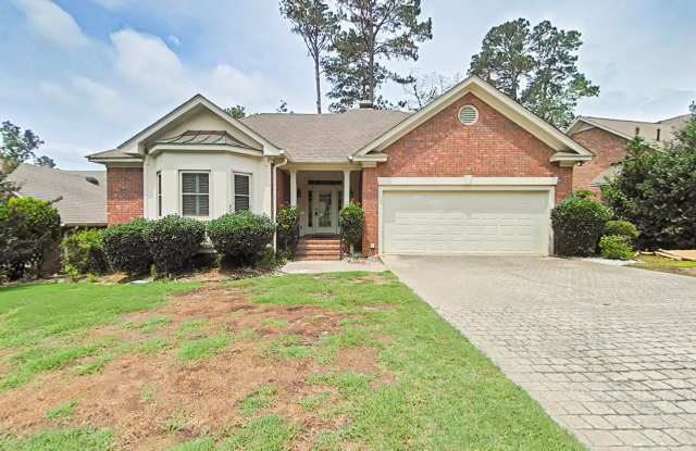 Lovely three bedroom home in Jones Creek! photos photos