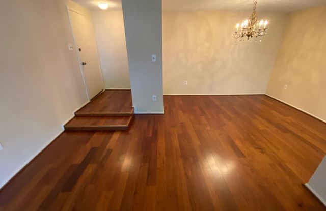 407 CHRISTOPHER Avenue Gallery 4