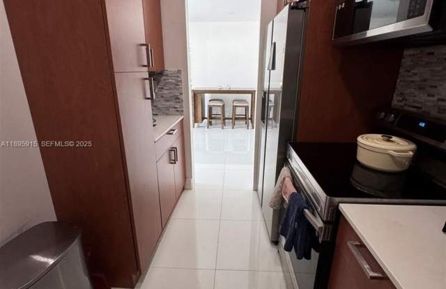 7200 SW 4th St - 7200 Southwest 4th Street, Miami, FL 33144