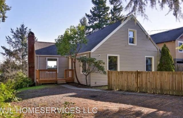 13504 3rd Ave NE - 13504 3rd Avenue Northeast, Seattle, WA 98125