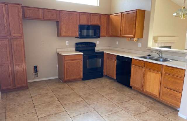 8903 N 114th Dr Gallery 4