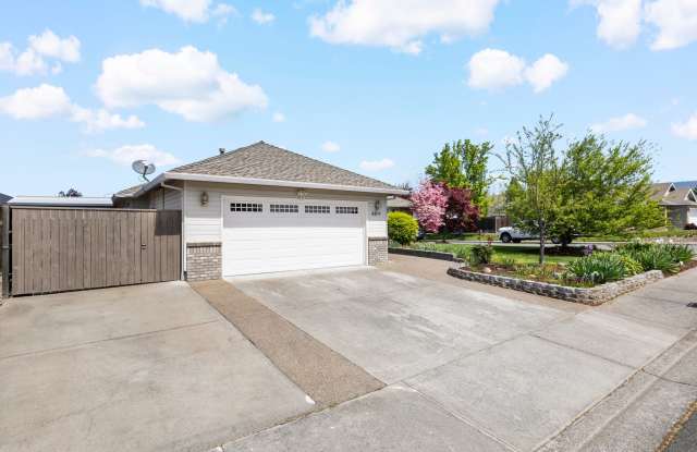 3511 Blue Blossom Drive Gallery 2
