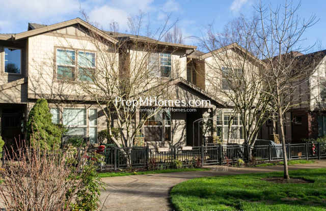 Cozy Two Bedroom Townhome in the Heart of Villebois - Newly Painted Interior! photos photos