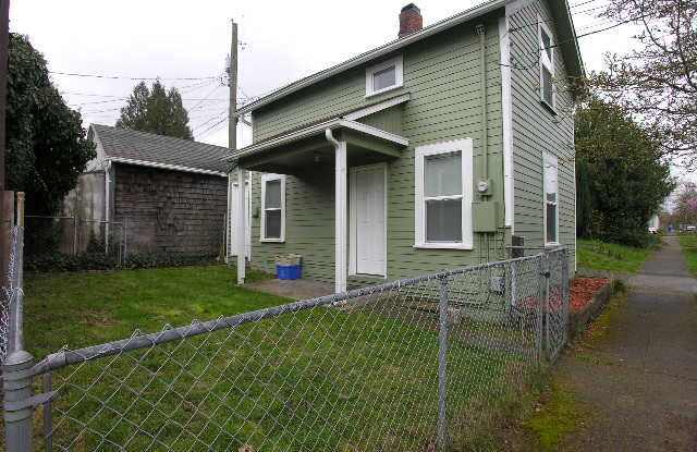 2 bed 1 bath House Available Now! - 809 South Junett Street, Tacoma, WA 98405