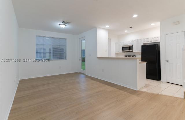 6061 SW 19th Ct Gallery 4