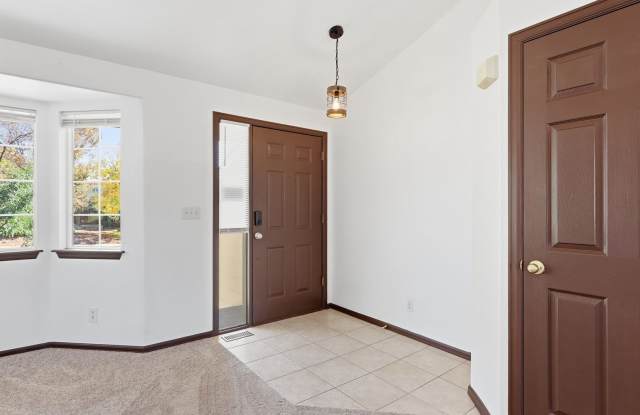 3 bed 3 bath Tri-level in Metzler Ranch Castle Rock! Gallery 3