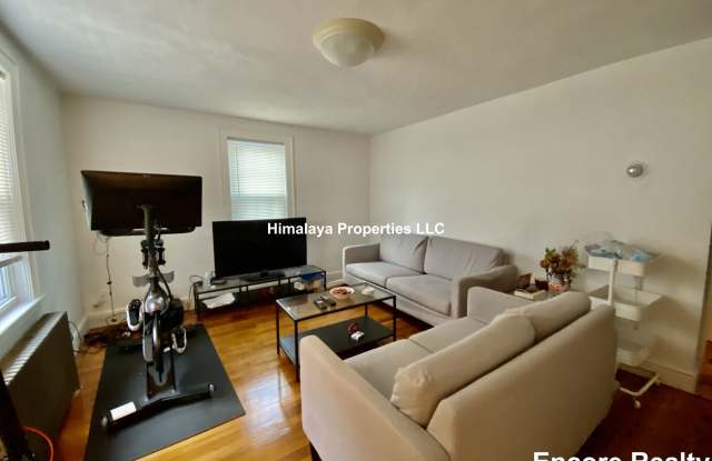 136 Burget Ave Gallery 2
