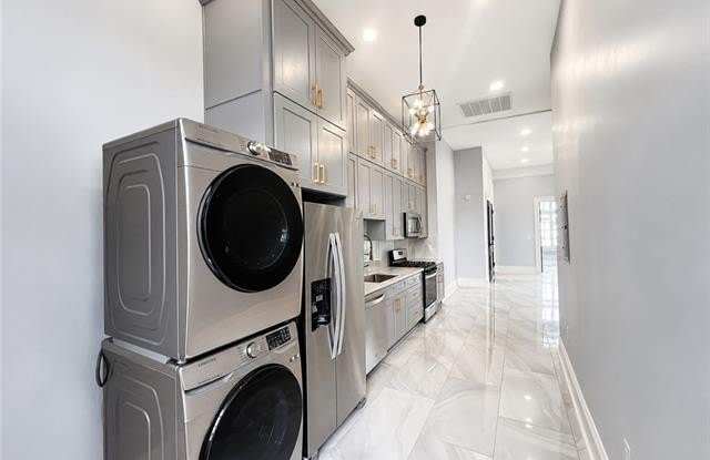 The Lauren Luxury Apartments Gallery 4