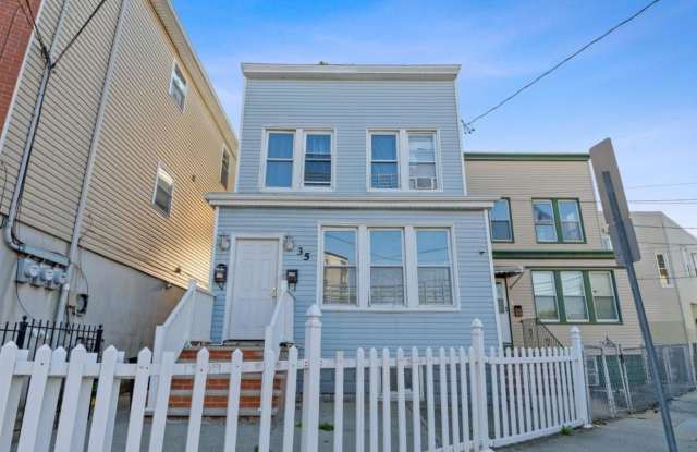 35 MCADOO AVE photos photos