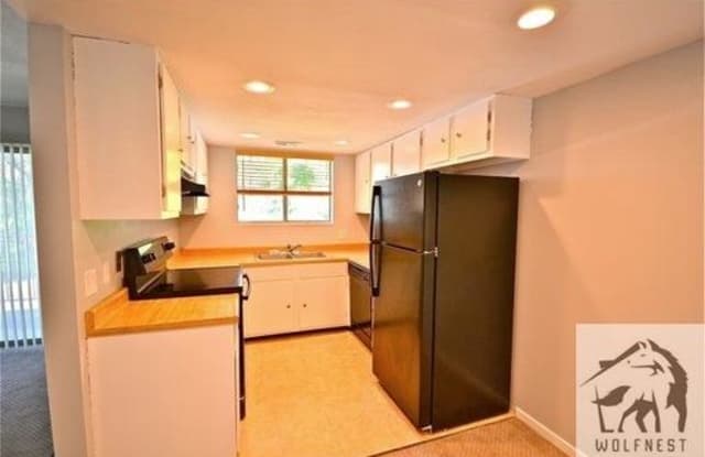 1015 E Quail Park Dr - 1015 S Quail Park Dr, Millcreek, UT 84117