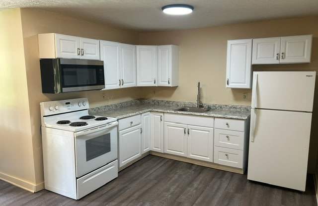 5520 Summit Ave photos photos