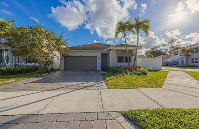 7214 Rockwood Rd photos photos