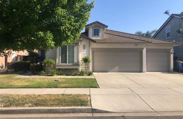 Yard Maintenance Provided. - 1914 Greenfield Drive, Turlock, CA 95382