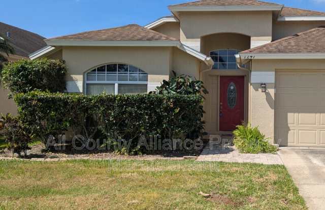 1247 Maximilian Dr photos photos