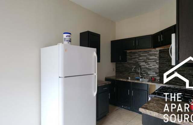 4322 North Sheridan Rd. photos photos