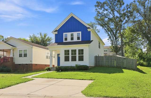 1009 Justice Avenue Gallery 1