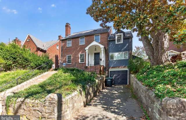 4929 MACARTHUR Boulevard NW Gallery 2