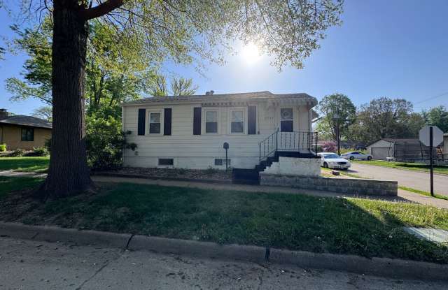 $1400 - 2 Bed 1 Bath House photos photos