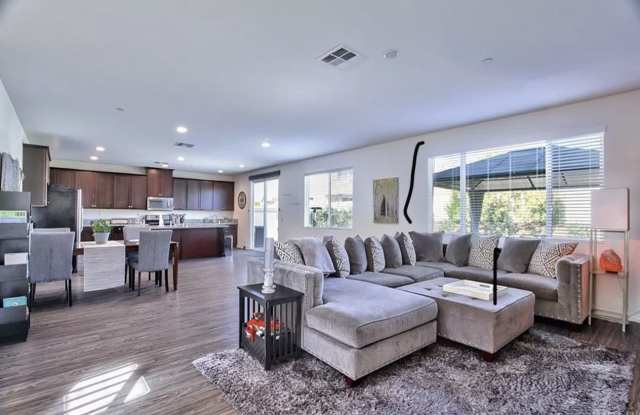24598 Comanche Creek Drive Gallery 2