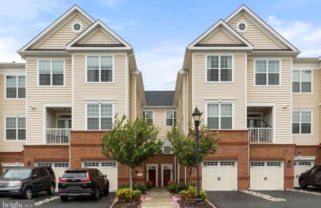 23255 MILLTOWN KNOLL SQUARE photos photos