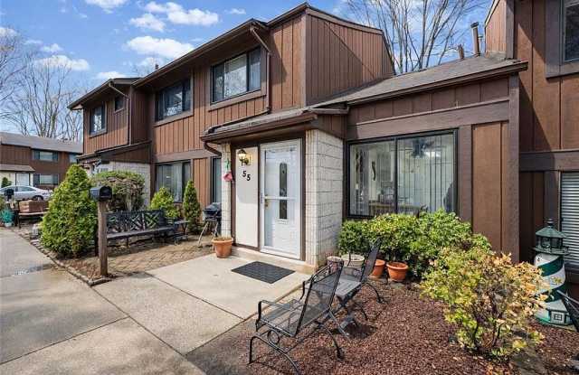 55 Rumson Rd # 55 Gallery 2