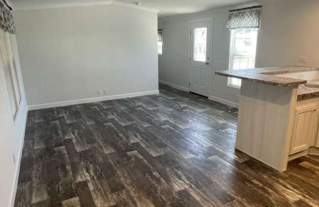 30 Spring Dr Gallery 3