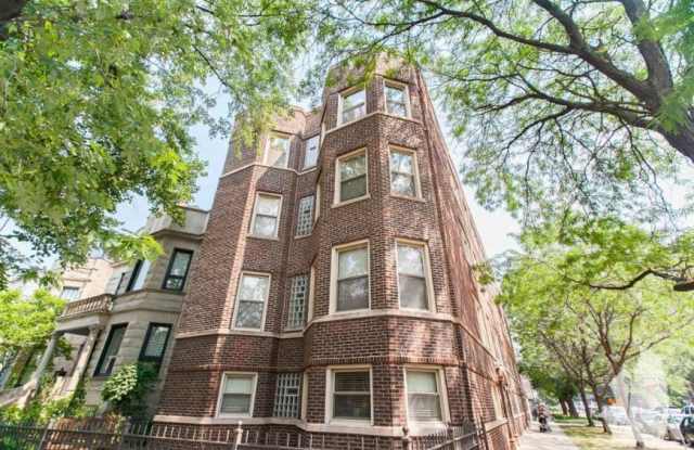 1214 W Waveland photos photos