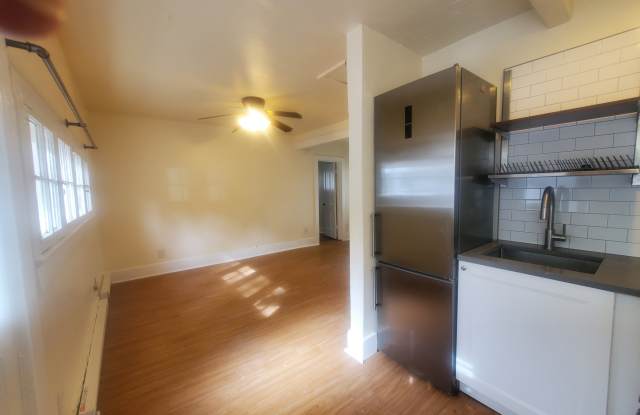 61 Waltham Avenue - 2 photos photos