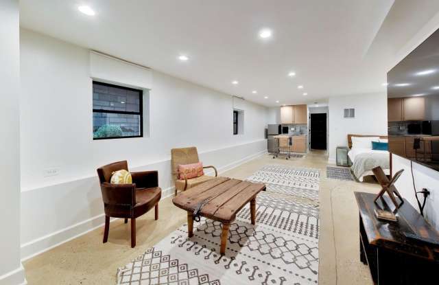 1840 N Bissell Street Gallery 3