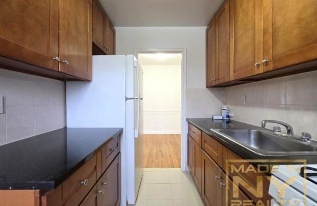 67-06 197th St photos photos