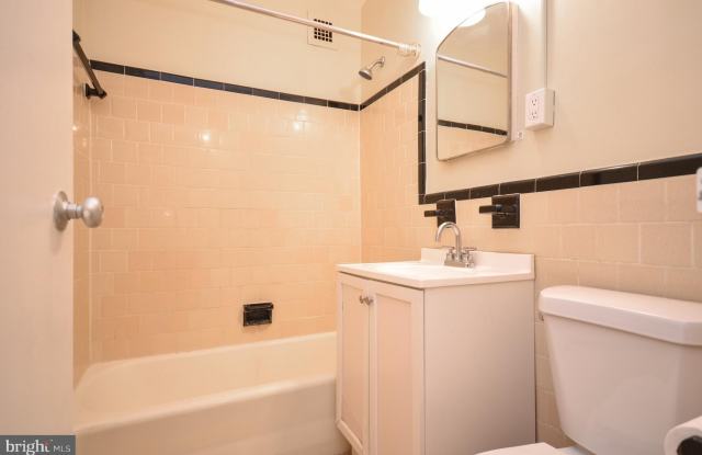 4100 W Street NW unit: 303 photos photos